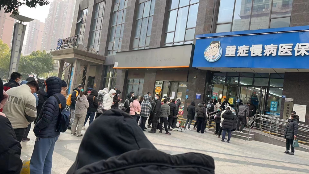 西藏最新求一个套医保卡的黄牛南京方法分析(最方便真实的西藏南京医保卡兑现中介方法)